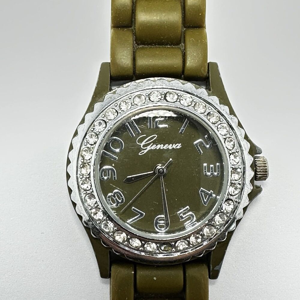 Geneva Women's Quartz Watch Used With New Battery. It Is A Working Watch